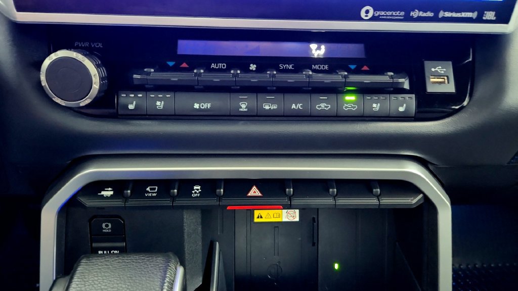 Certified 2022 Toyota Tundra Platinum AWD/4WD image 30