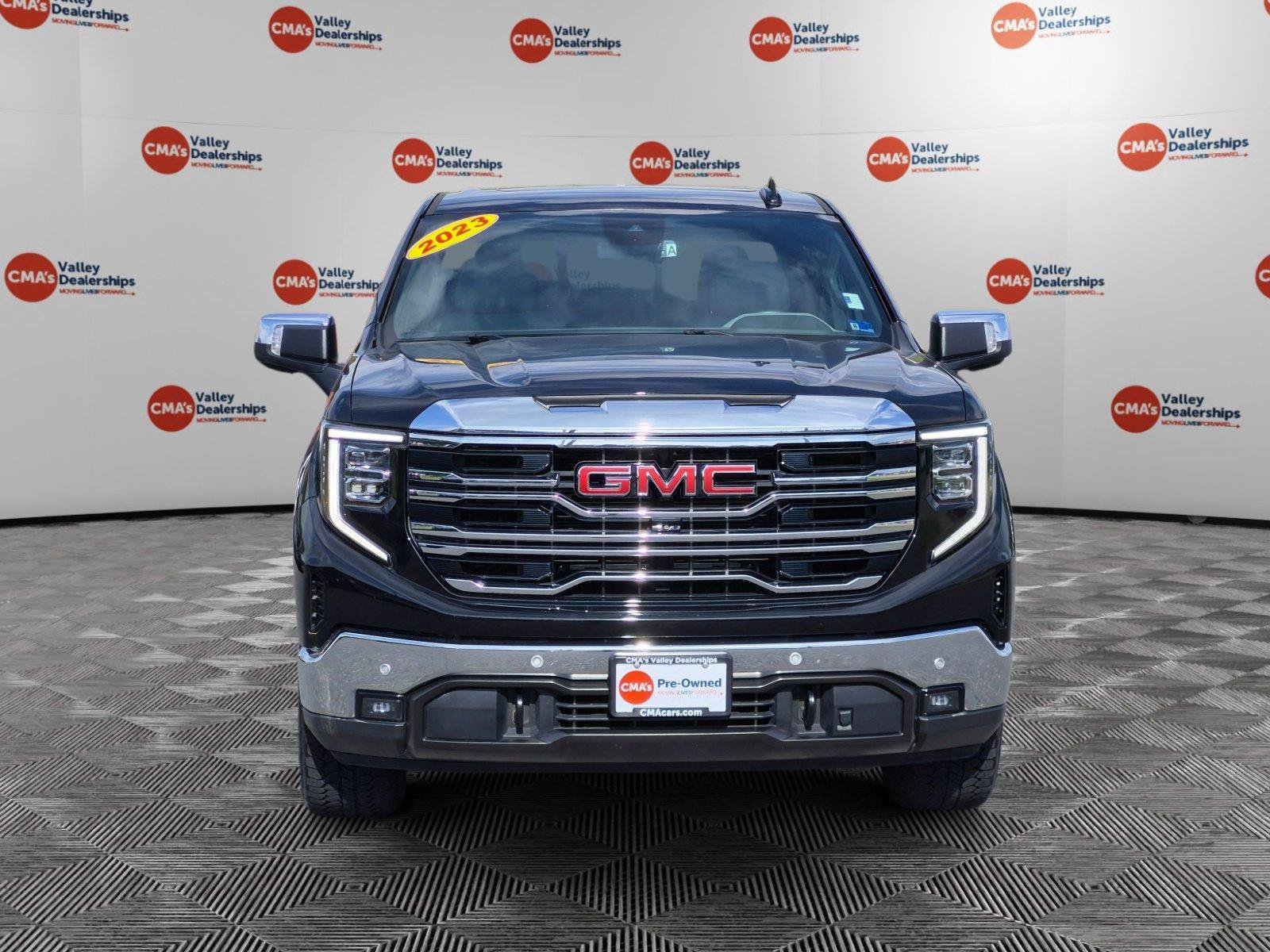 Used 2023 GMC Sierra 1500 SLT w/ SLT Premium Plus Package AWD/4WD image 8