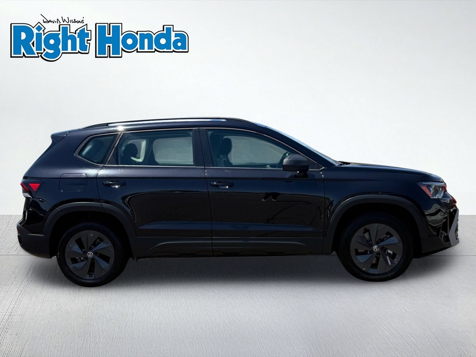 Used 2025 Volkswagen Taos S FWD image 9