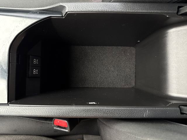 Used 2020 Toyota Camry LE image 26