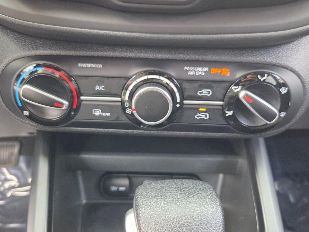 Used 2025 Kia Soul LX image 20