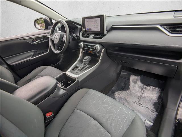 Used 2024 Toyota RAV4 XLE FWD image 20