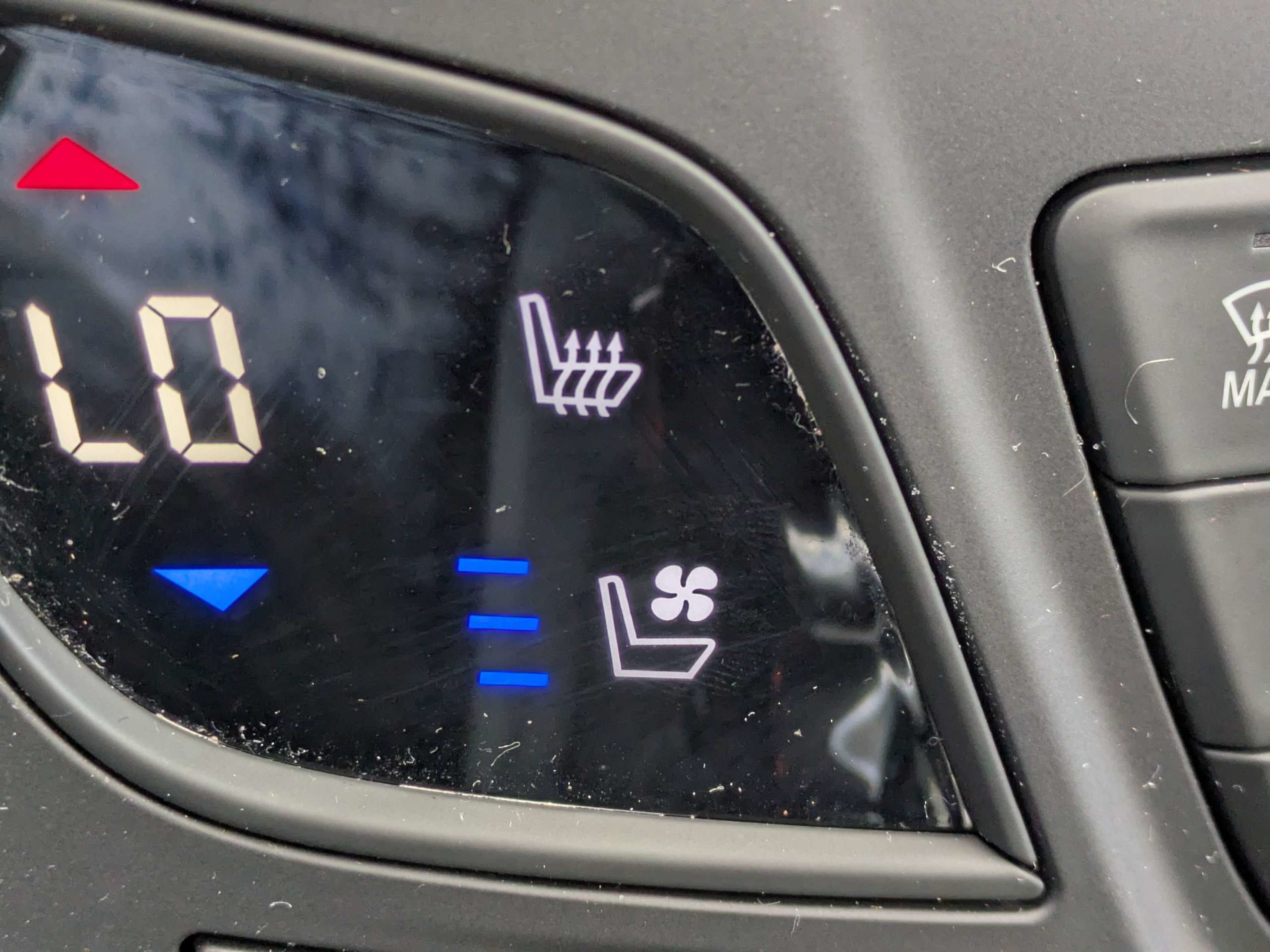 Used 2019 Buick Envision Premium w/ Driver Confidence Package AWD/4WD image 26
