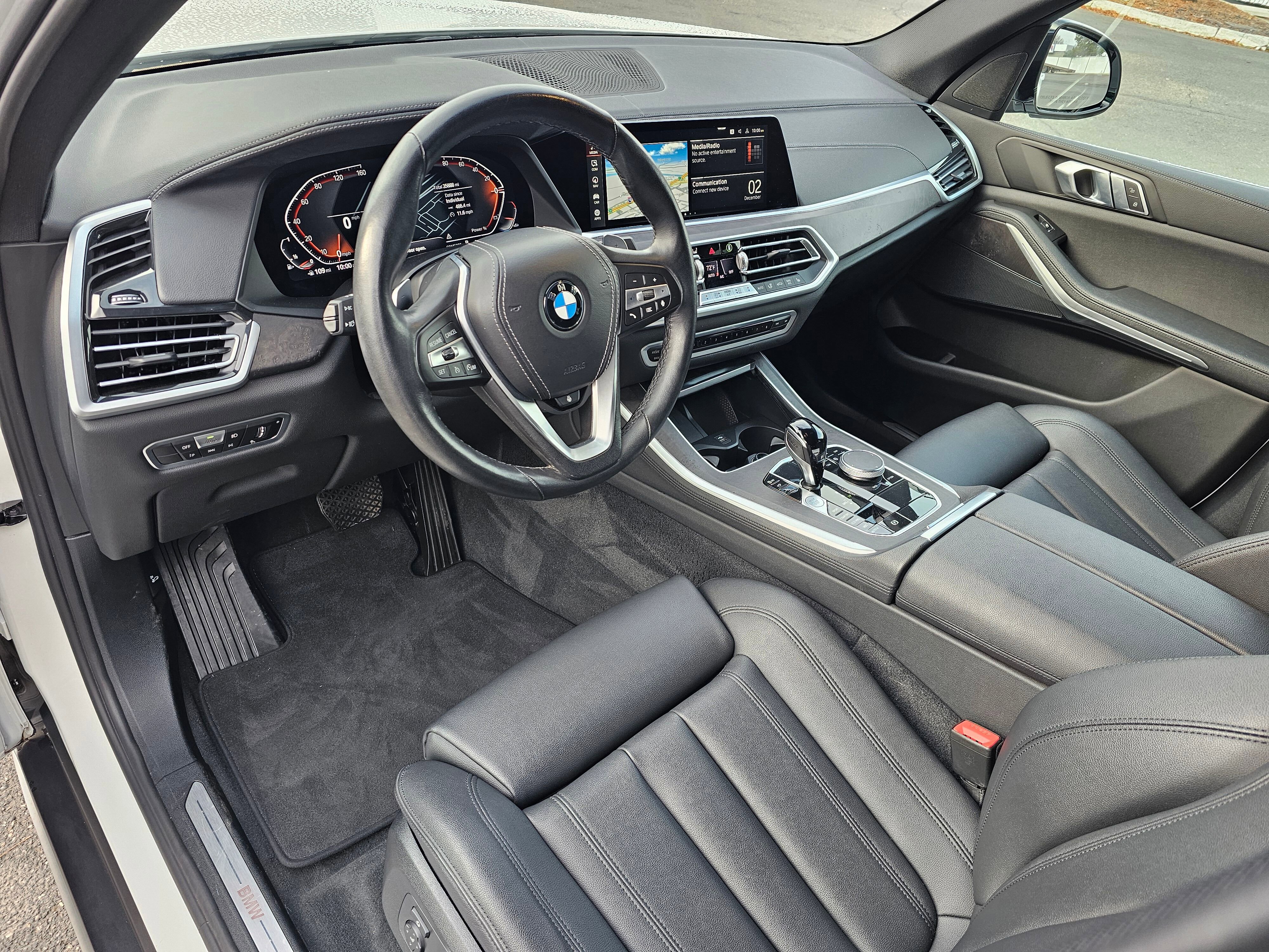 Certified 2022 BMW X5 xDrive40i w/ Parking Assistance Package image 2