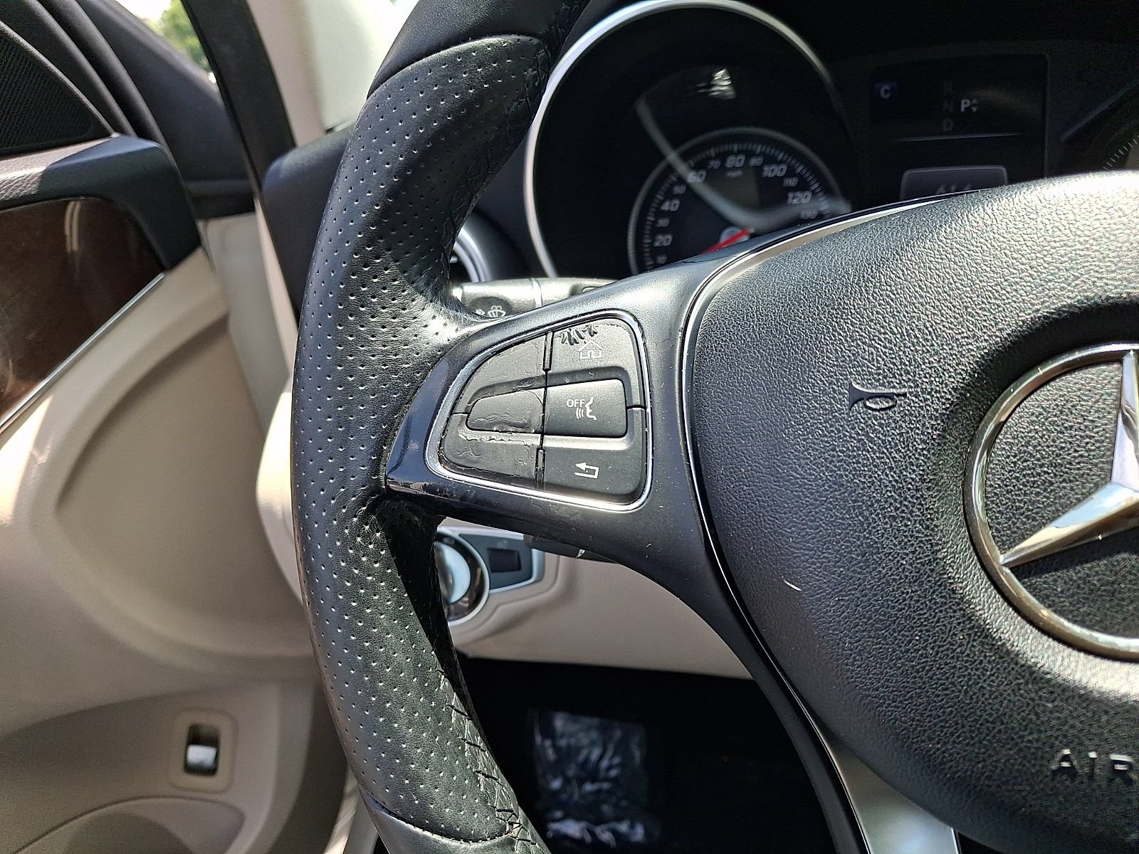 Used 2016 Mercedes-Benz C 300 4MATIC Sedan image 22