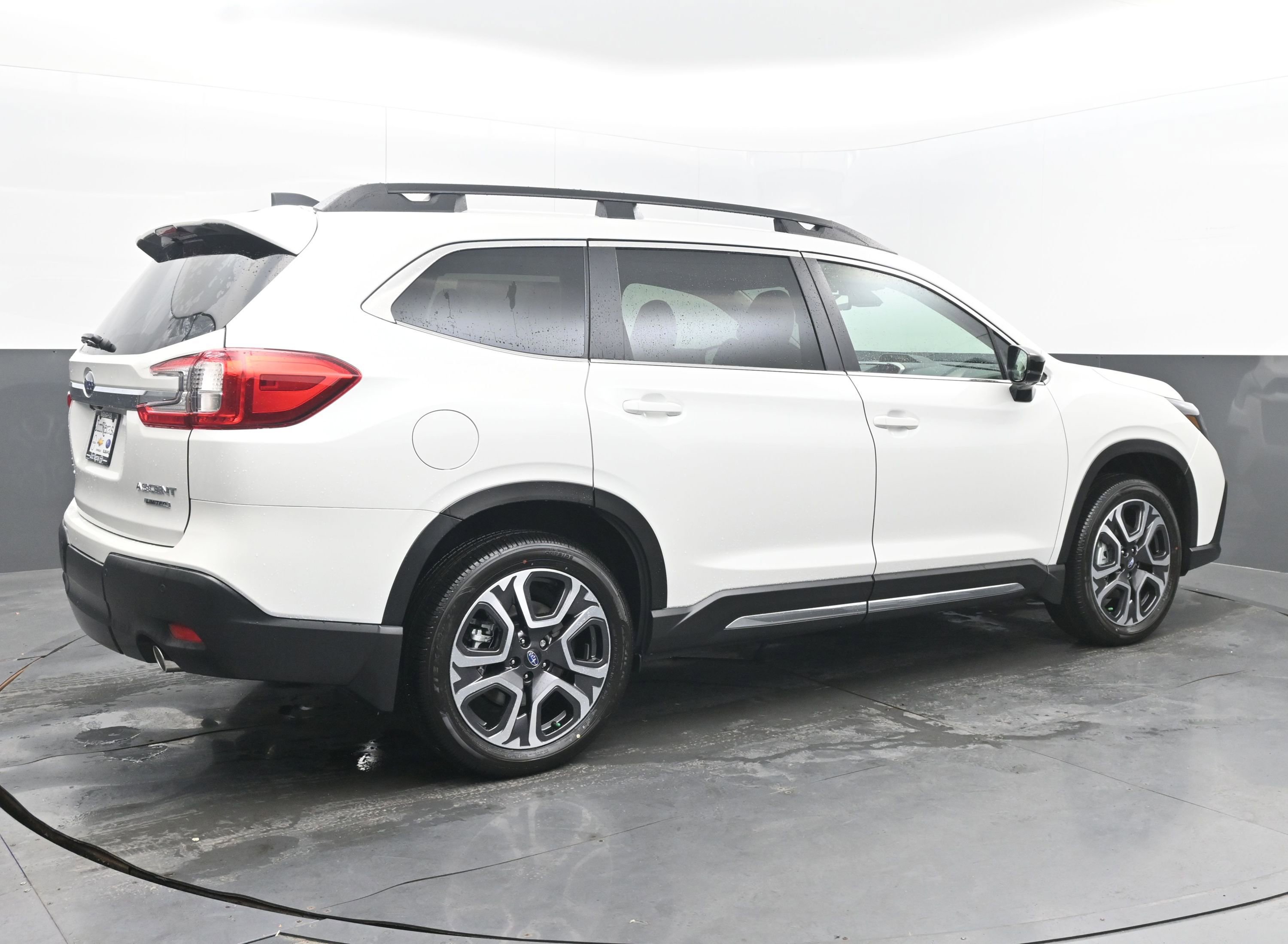 New 2025 Subaru Ascent Limited image 7