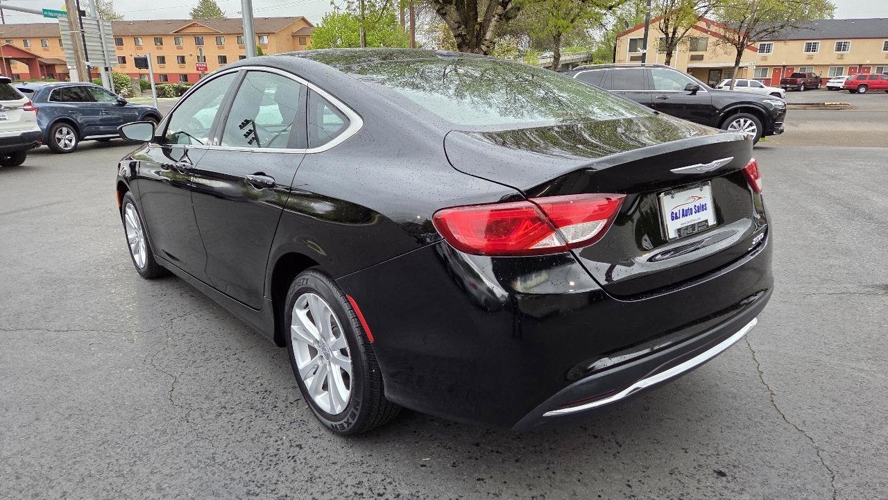 Used 2015 Chrysler 200 Limited w/ Convenience Group FWD image 11