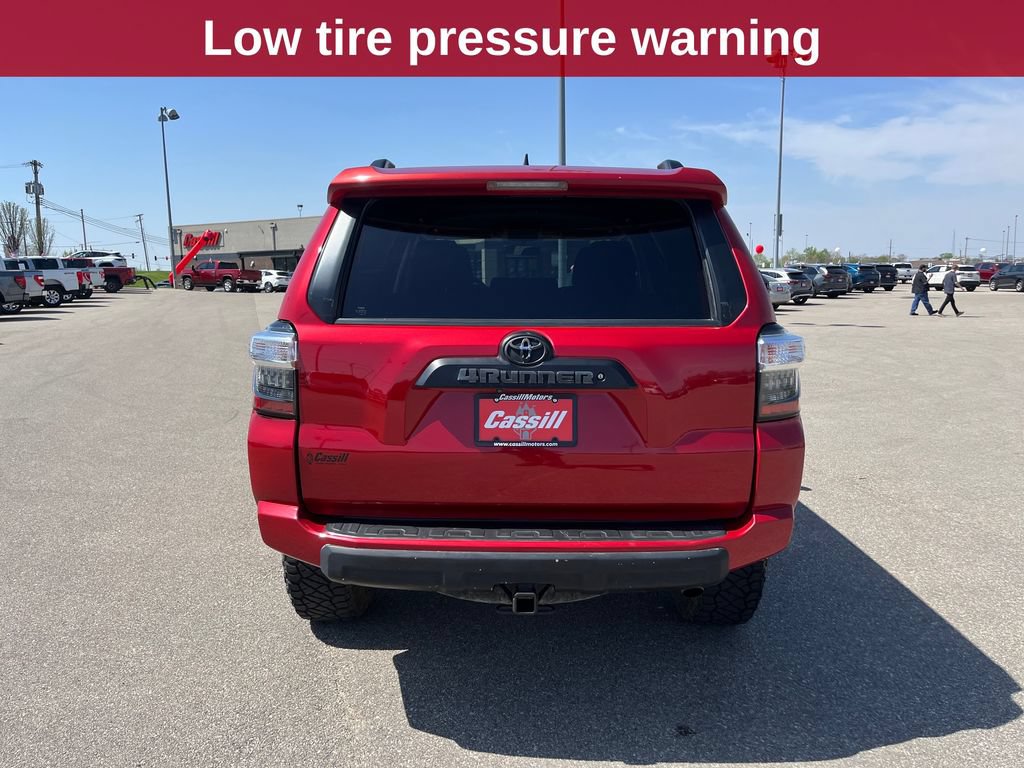 Used 2018 Toyota 4Runner TRD Off-Road AWD/4WD image 4