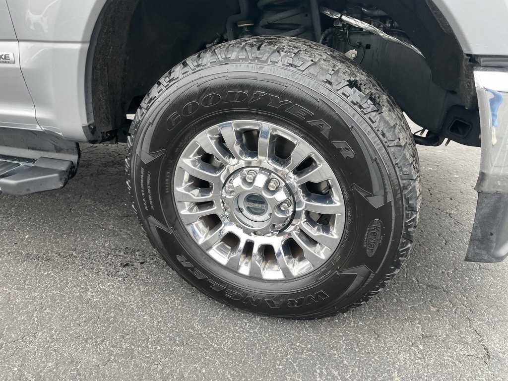 Used 2022 Ford F250 XLT w/ XLT Premium Package image 3