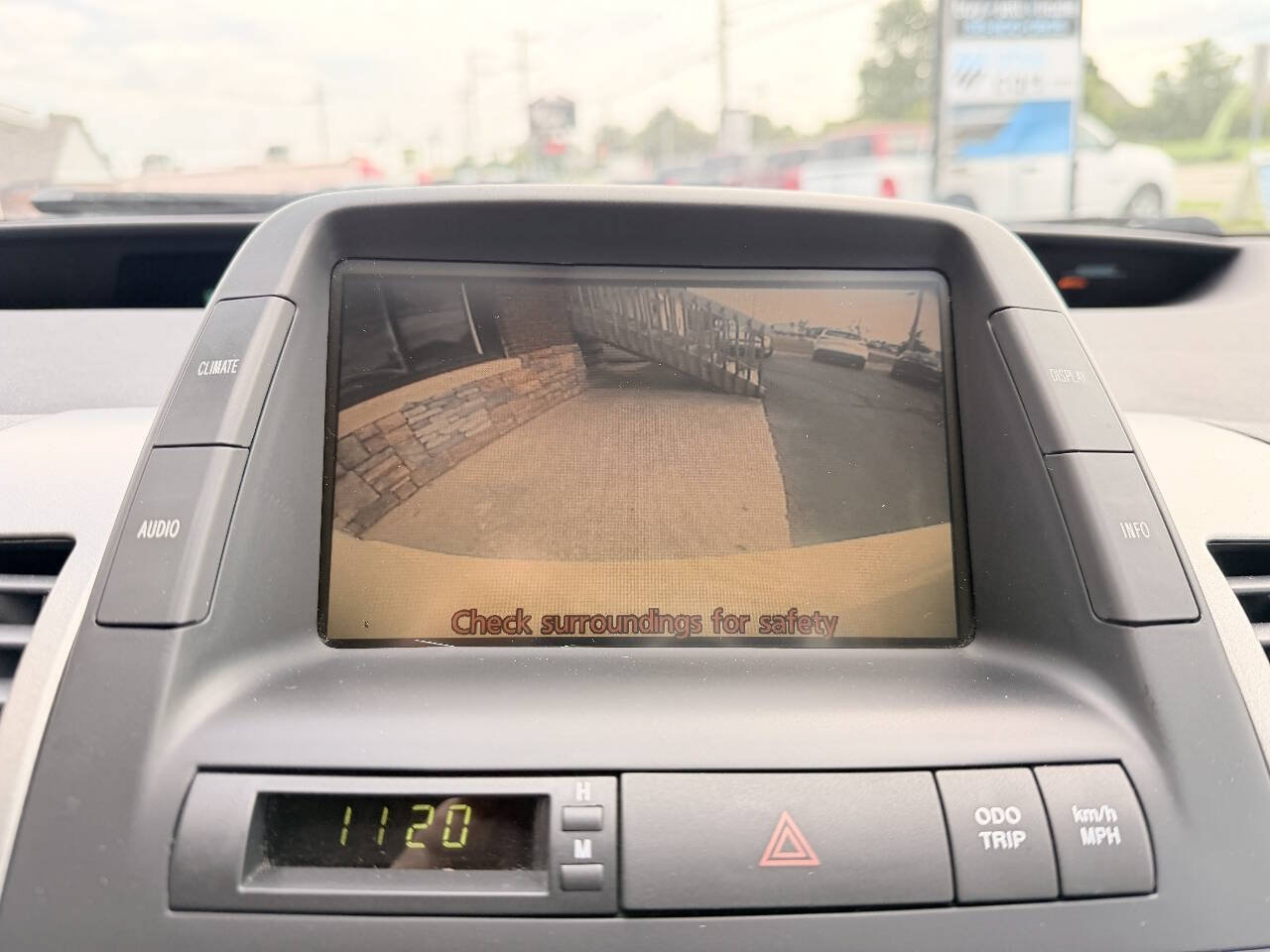 Used 2009 Toyota Prius w/ Pkg 2 FWD image 18