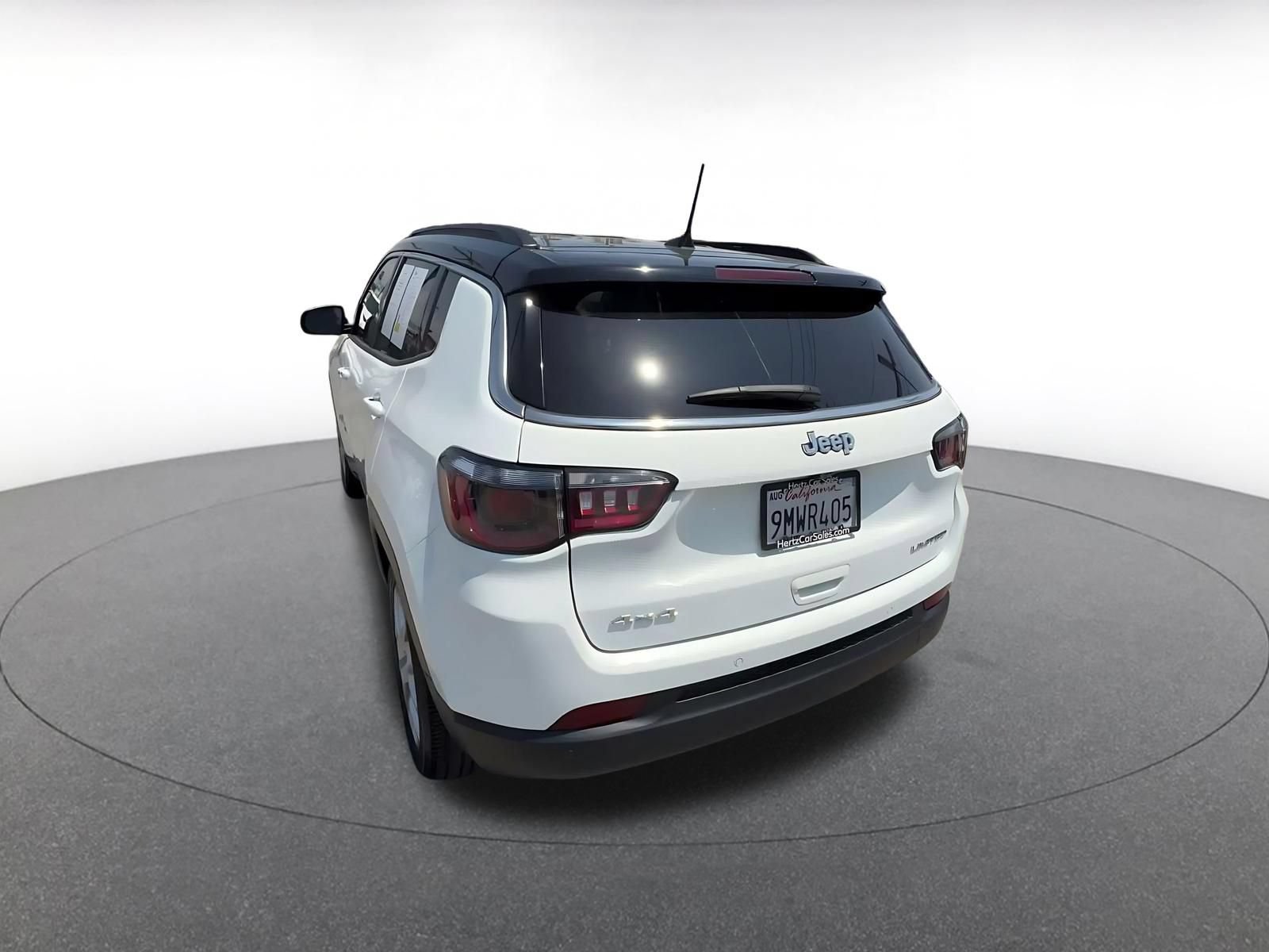 Used 2025 Jeep Compass Limited AWD/4WD image 11