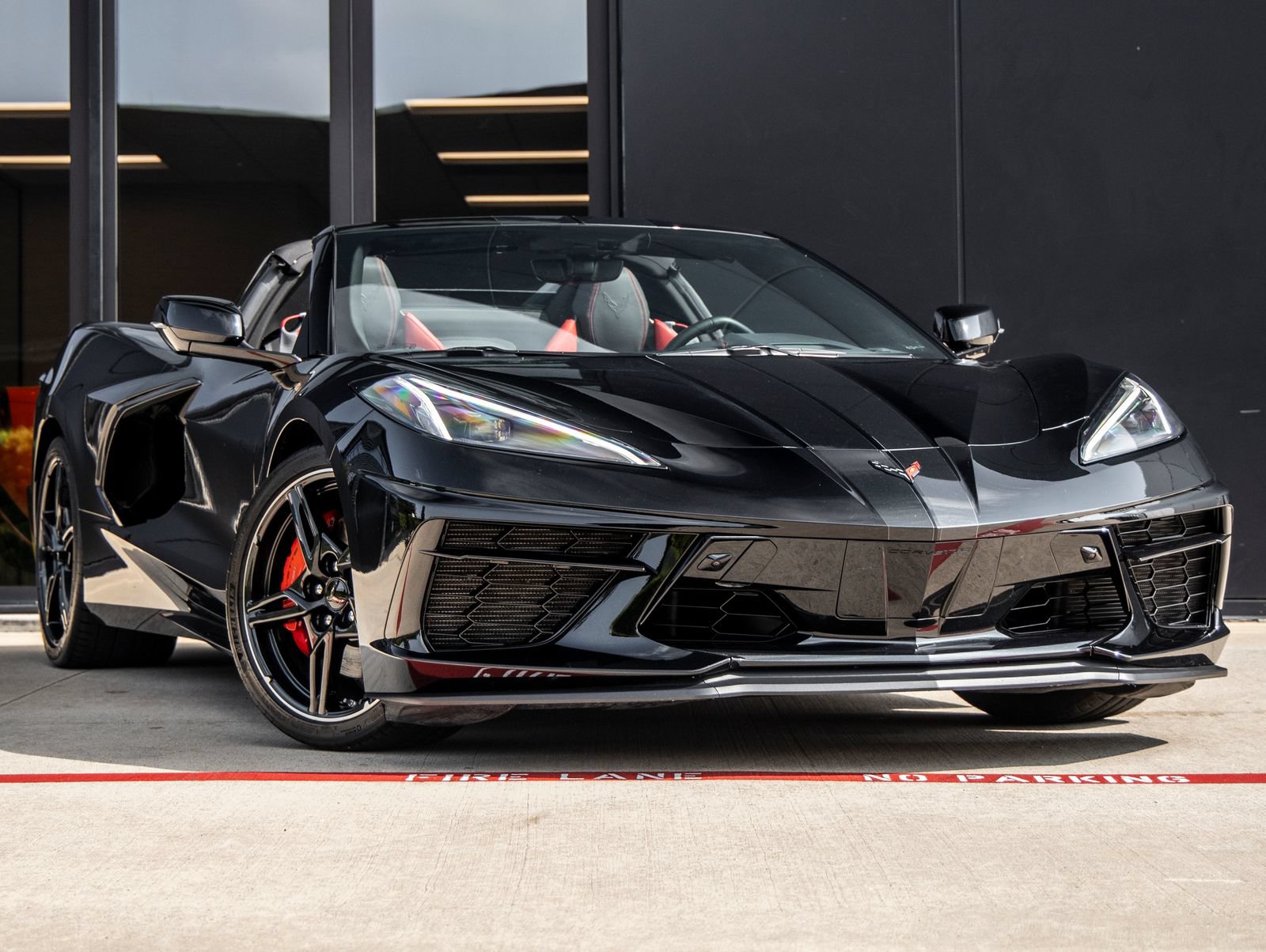 Used 2021 Chevrolet Corvette Stingray Preferred Conv w/ Z51 Performance Package RWD image 2