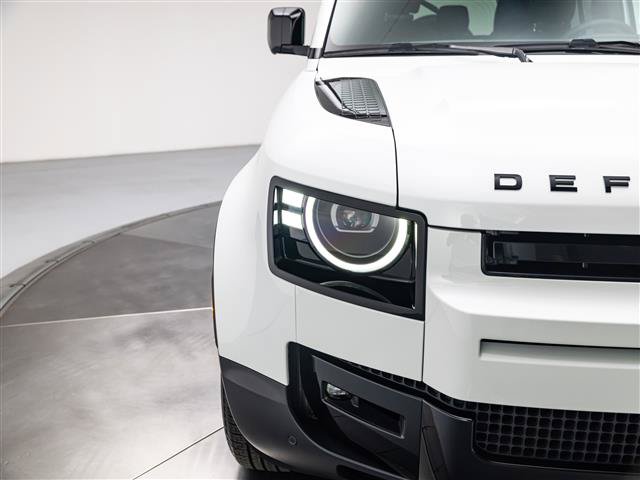 New 2026 Land Rover Defender 110 S AWD/4WD image 10