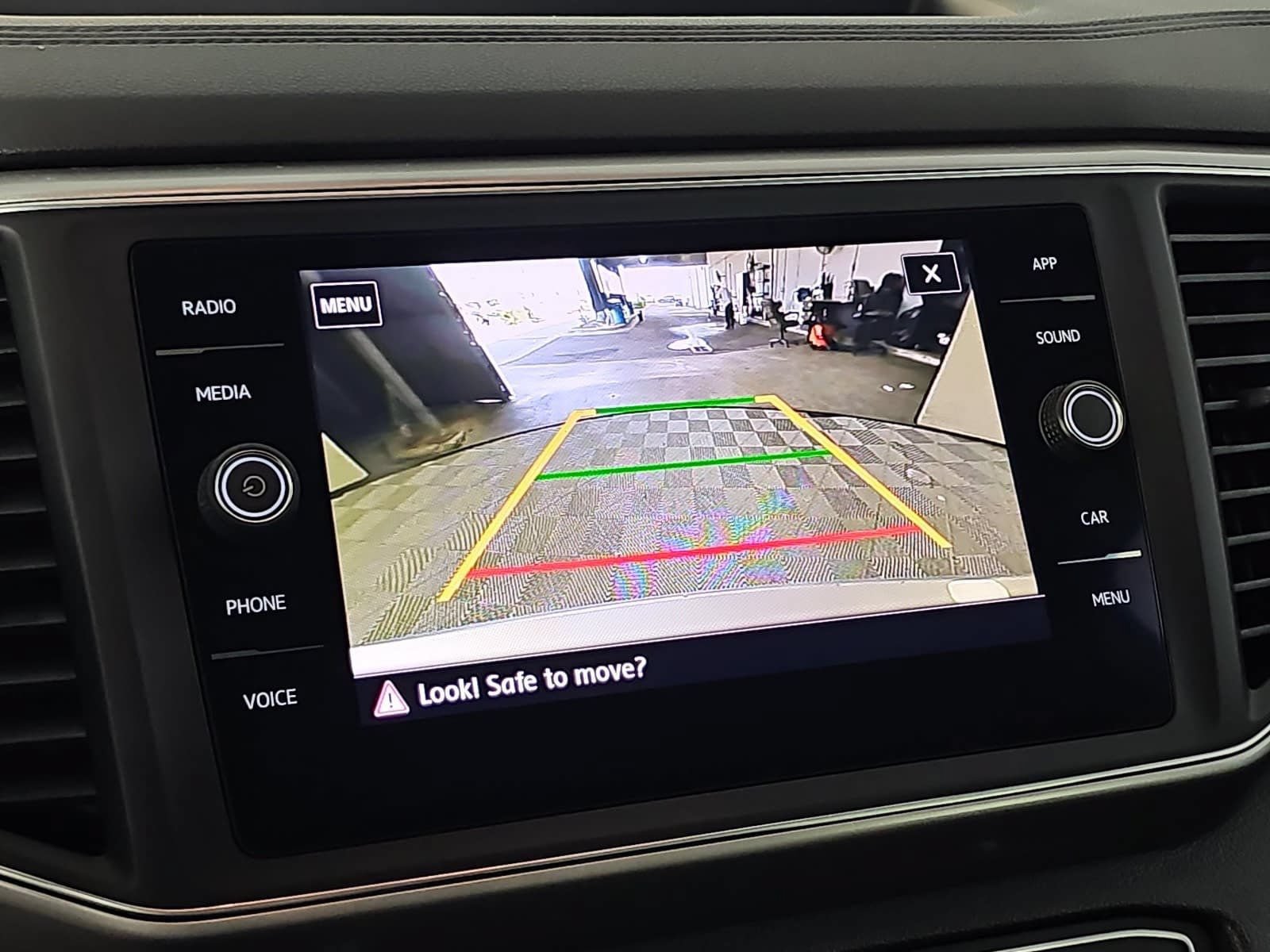 Used 2019 Volkswagen Atlas SE FWD image 22