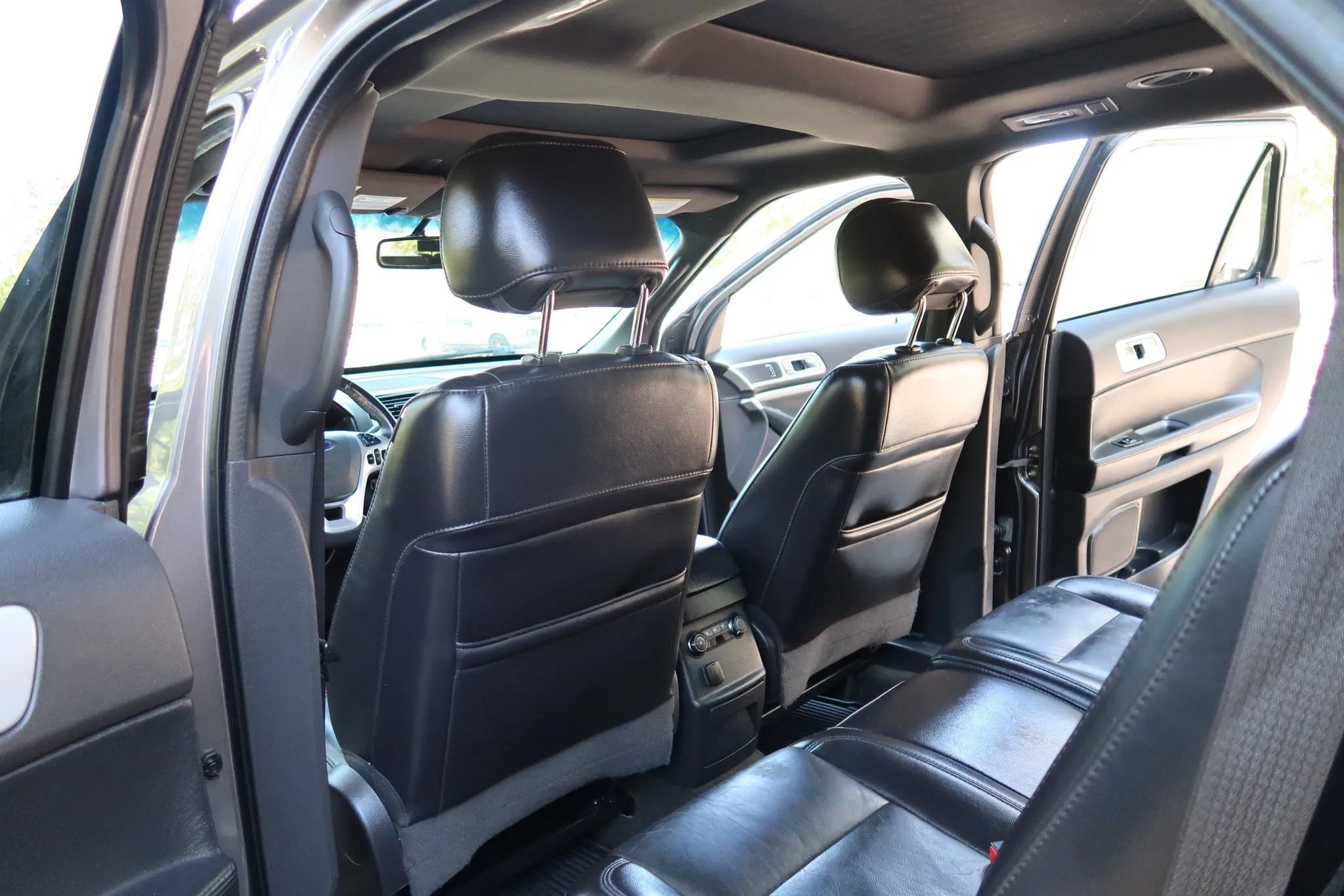 Used 2013 Ford Explorer XLT AWD/4WD image 14