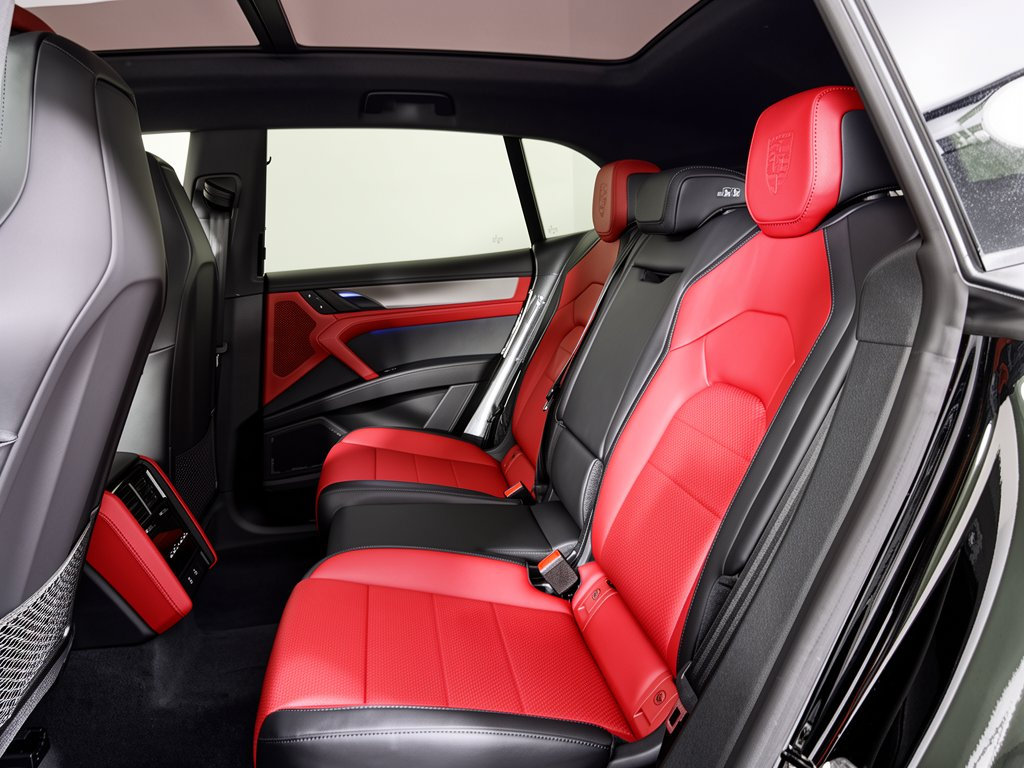 New 2026 Porsche Cayenne S AWD/4WD image 25