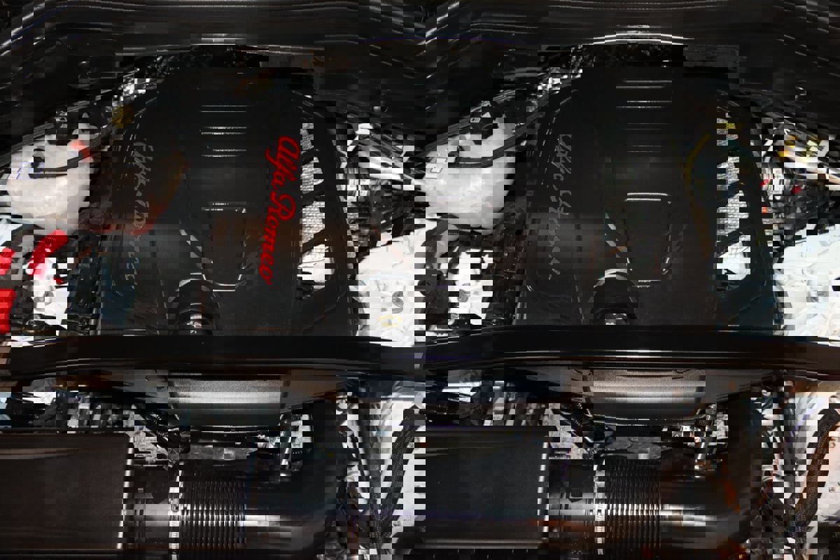 Used 2024 Alfa Romeo Stelvio Veloce image 82