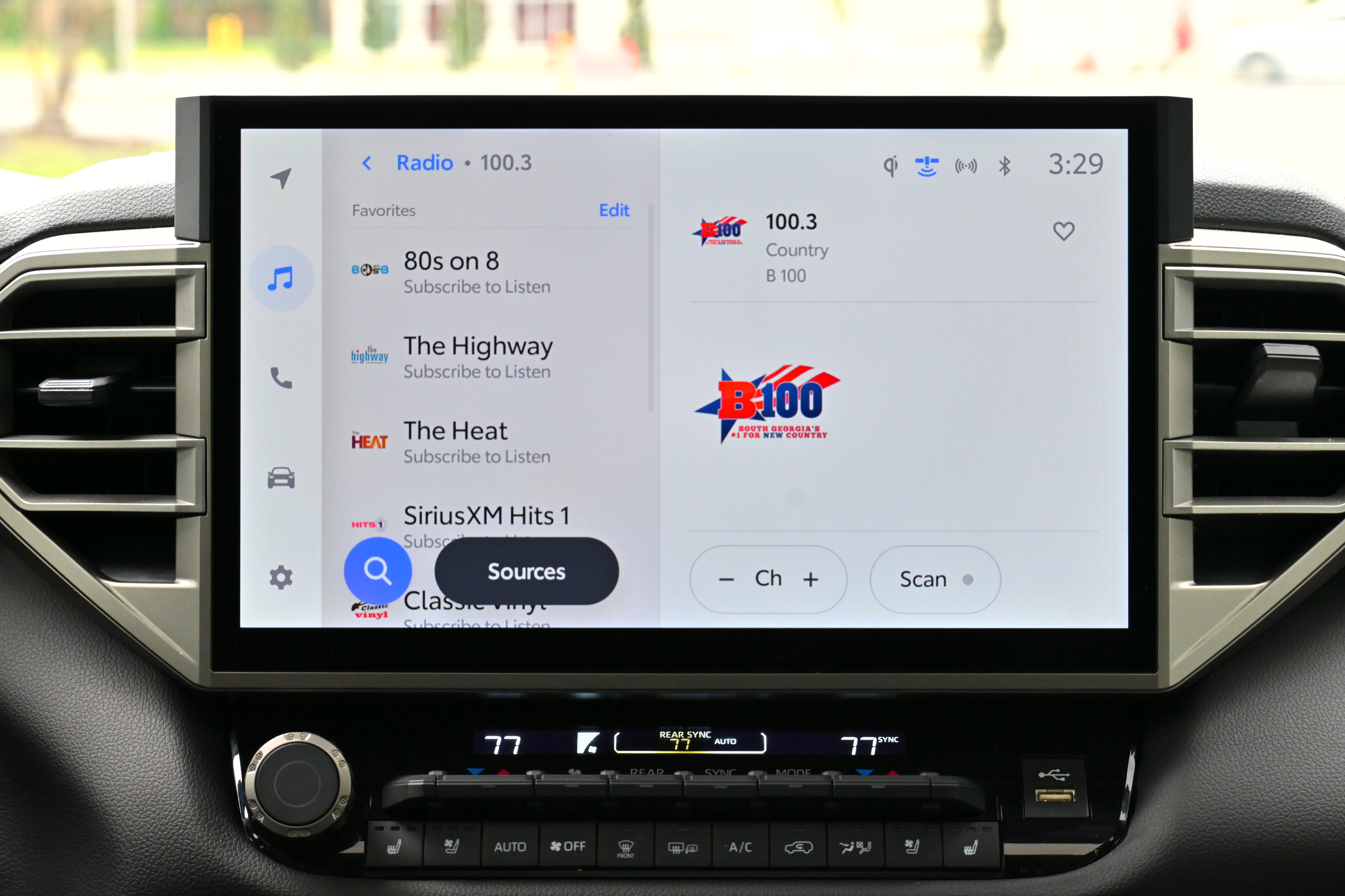 Used 2025 Toyota Sequoia Limited image 17