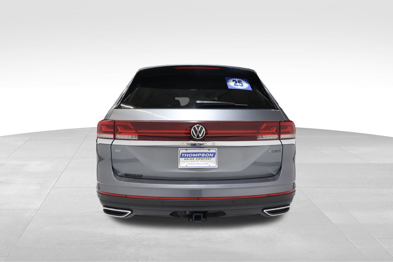 Used 2025 Volkswagen Atlas SE image 3