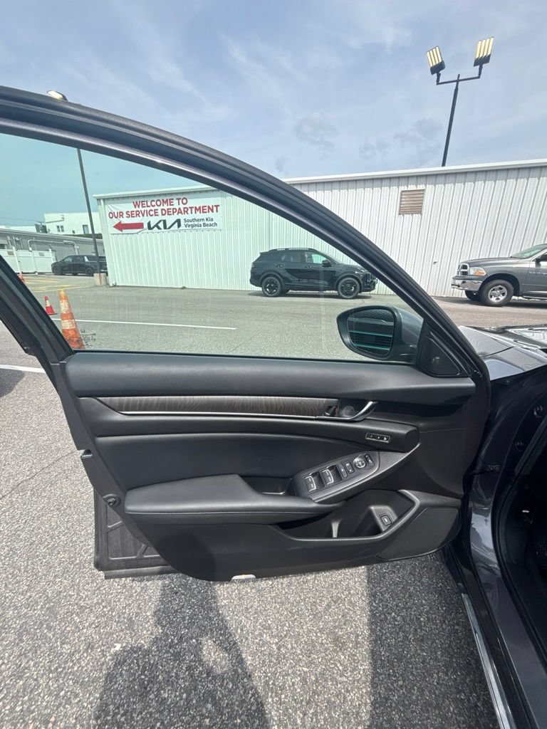 Used 2021 Honda Accord EX-L image 10