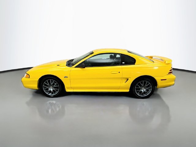 Used 1995 Ford Mustang GT RWD image 4