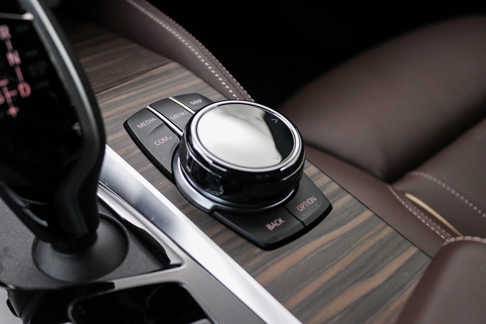 Used 2023 BMW M550i xDrive AWD/4WD image 30