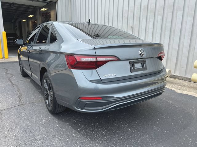 Used 2024 Volkswagen Jetta SE FWD image 6