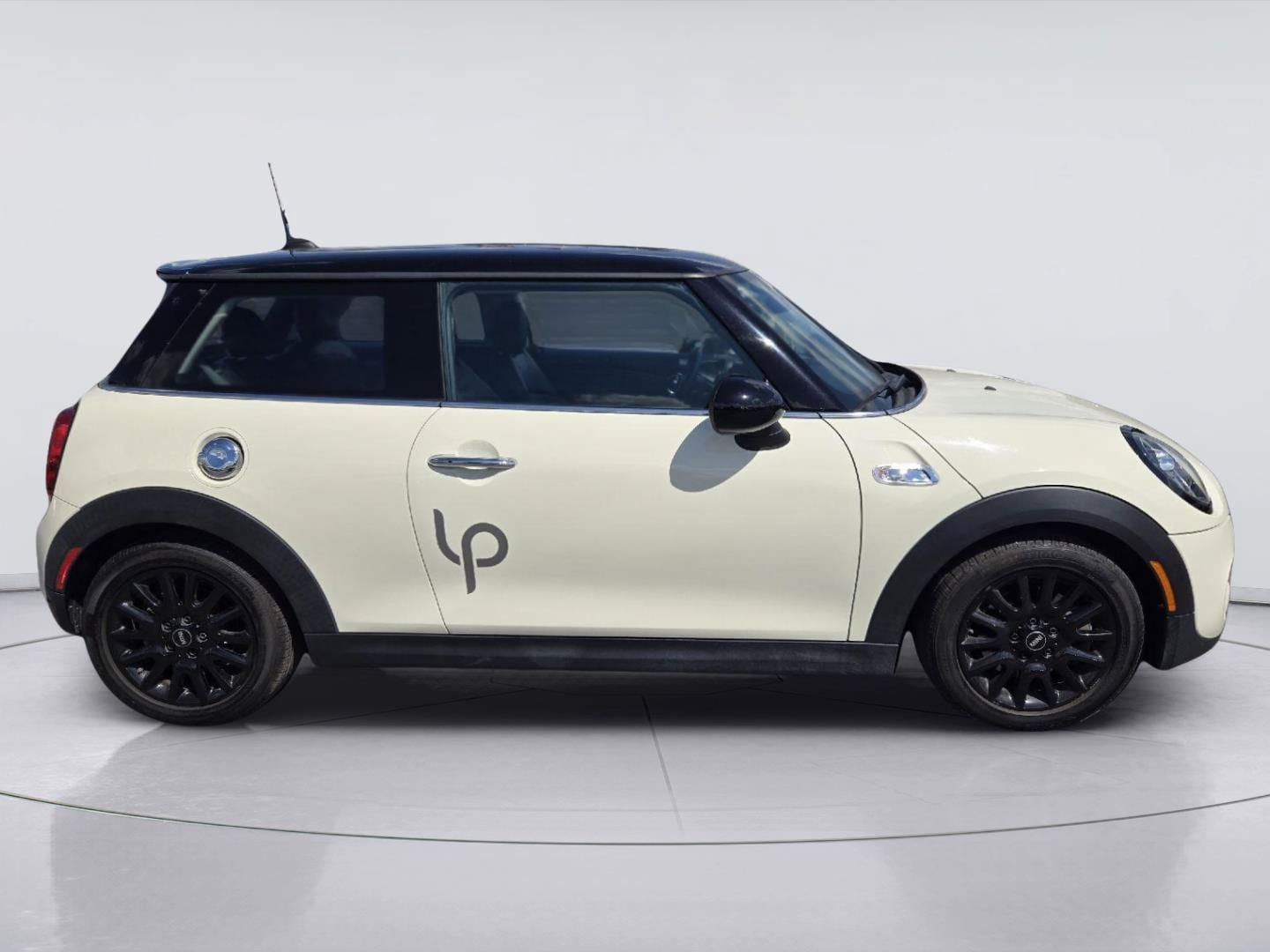 Used 2019 MINI Cooper S FWD image 4