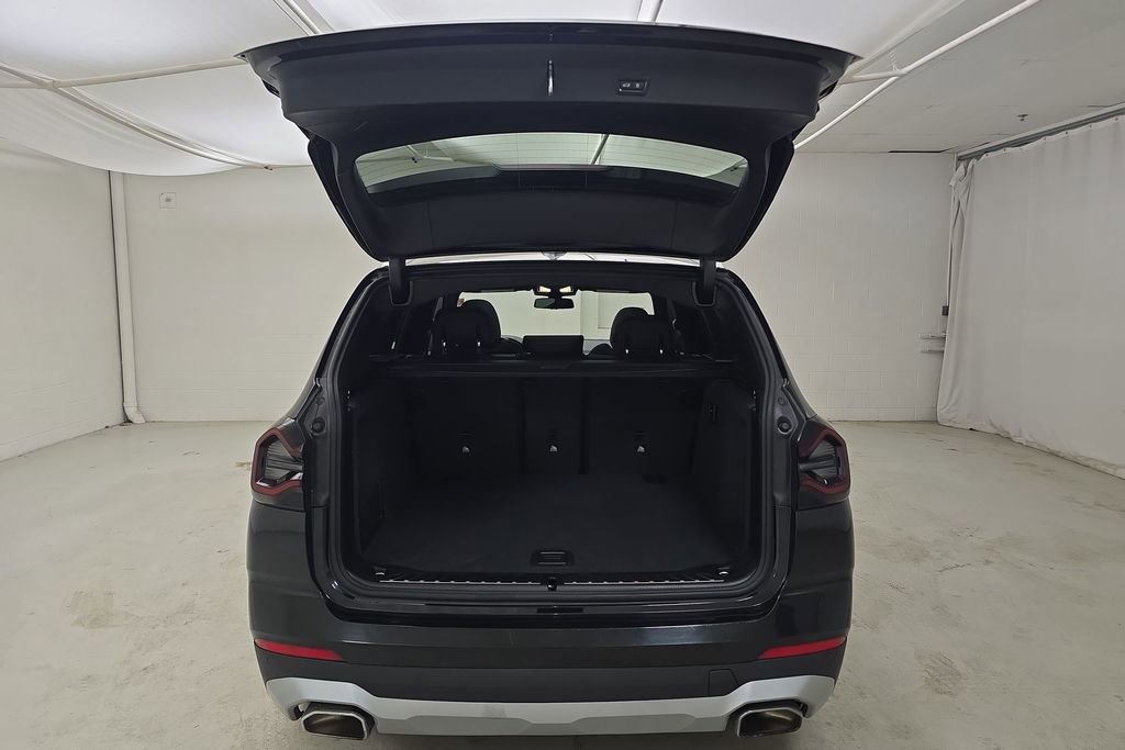 Certified 2024 BMW X3 xDrive30i w/ Premium Package image 28