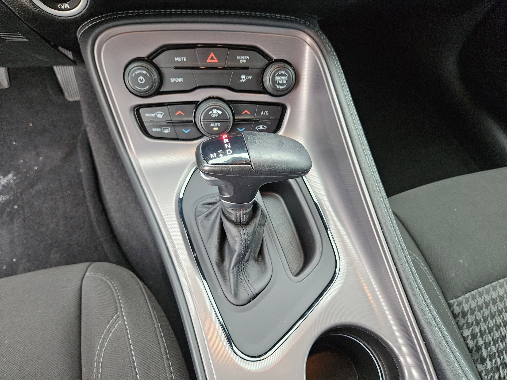 Certified 2023 Dodge Challenger SXT w/ Blacktop Package image 20