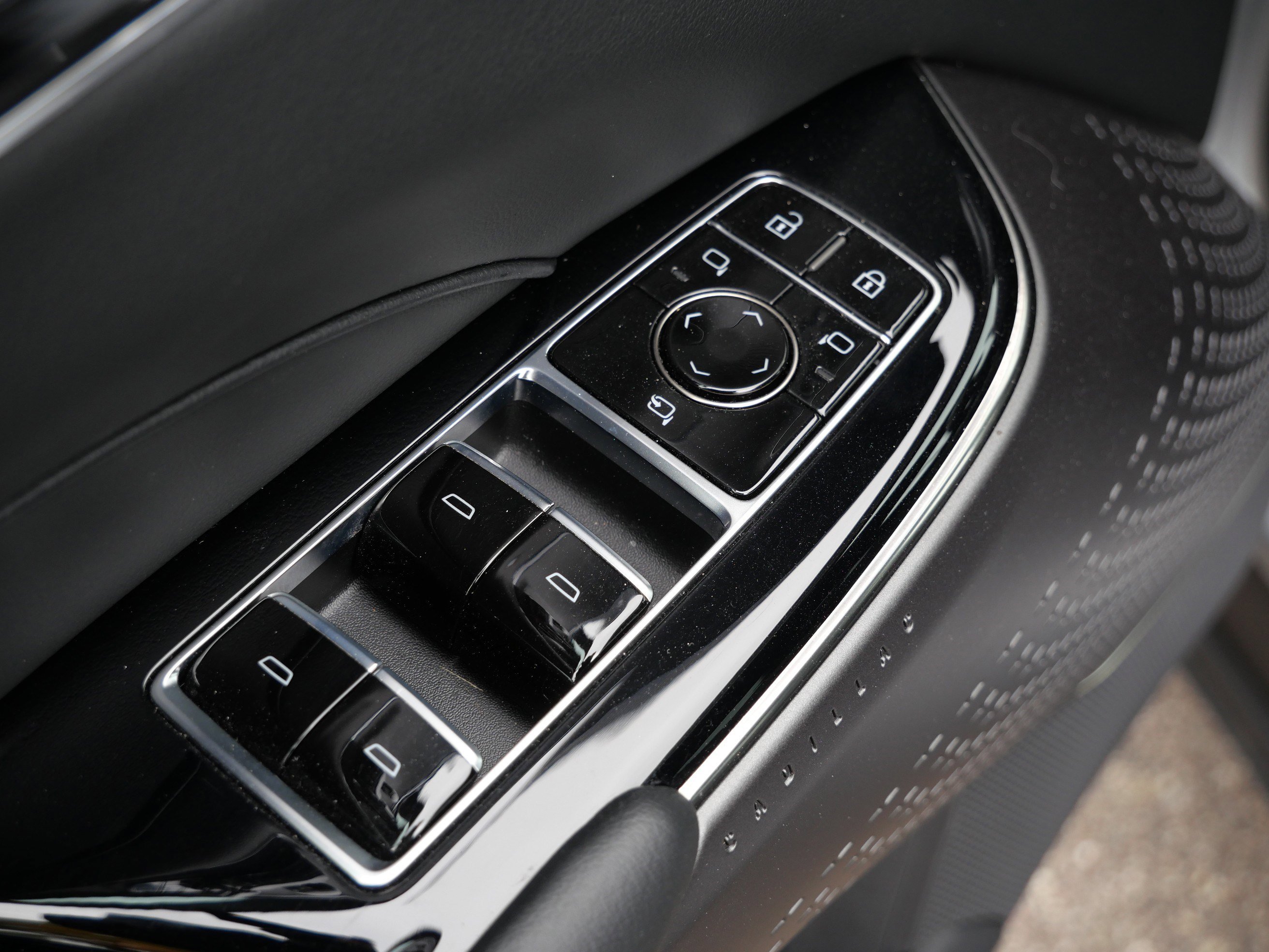 Certified 2024 Cadillac Lyriq Luxury w/ LPO, Floor Liner Package image 18