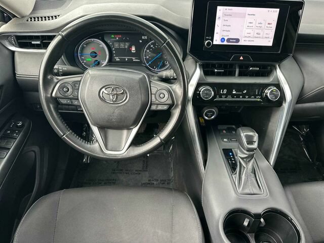 Used 2024 Toyota Venza LE AWD/4WD image 17