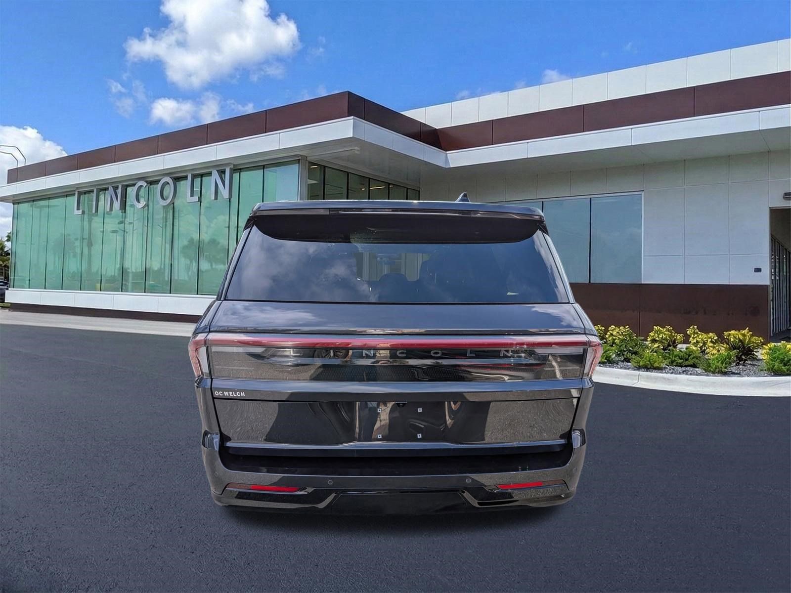 Certified 2025 Lincoln Navigator L Black Label image 6