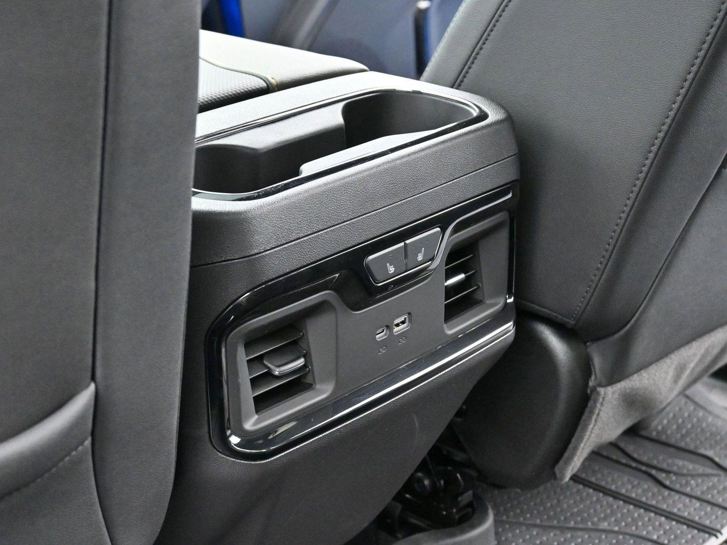 Used 2025 Chevrolet Silverado 1500 ZR2 w/ Technology Package image 30