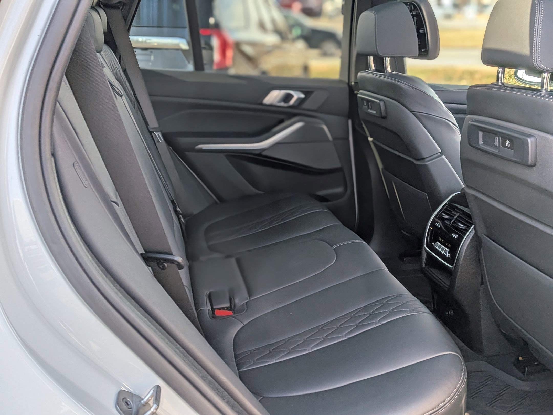 Used 2021 BMW X5 xDrive40i w/ M Sport Package image 36