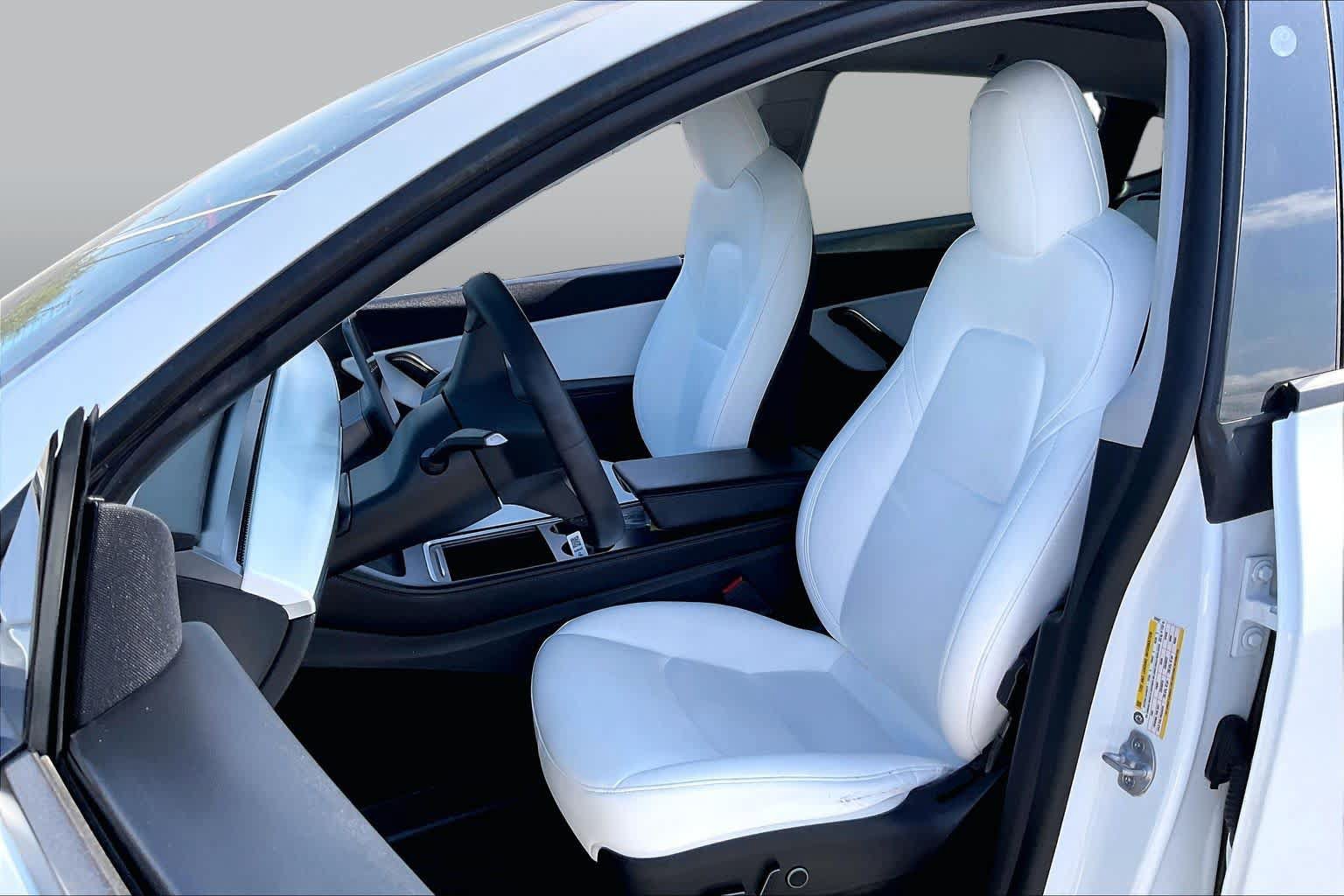 Used 2022 Tesla Model Y Long Range AWD/4WD image 8