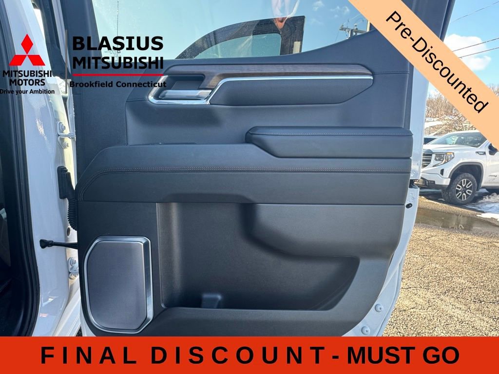 Used 2023 Chevrolet Silverado 1500 High Country w/ High Country Premium Package AWD/4WD image 43