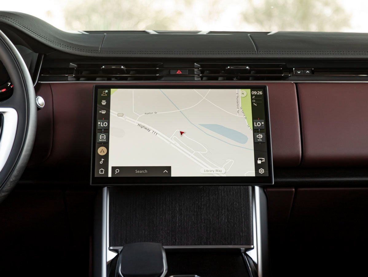 New 2025 Land Rover Range Rover SE image 18