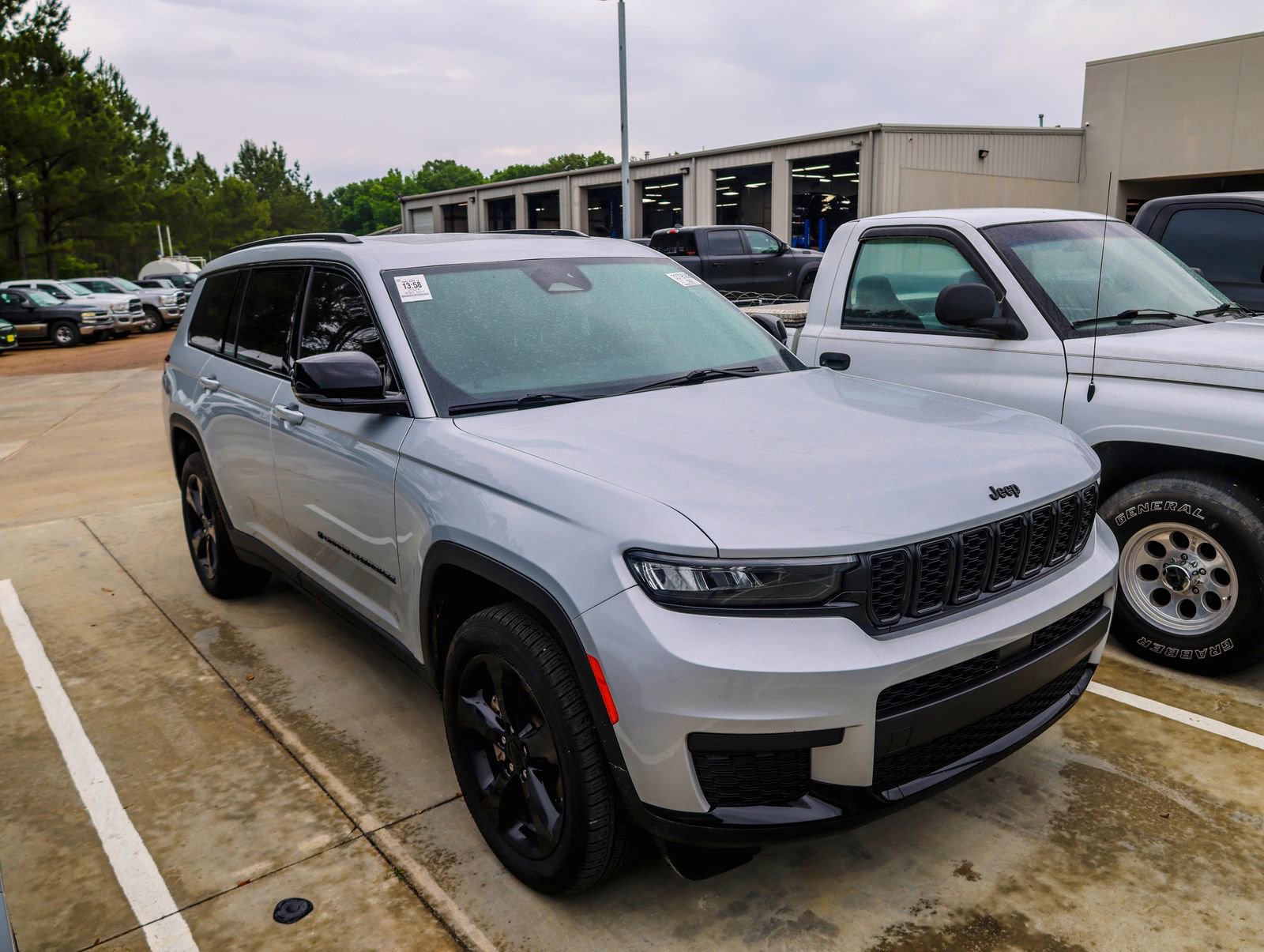 Used 2024 Jeep Grand Cherokee L Altitude