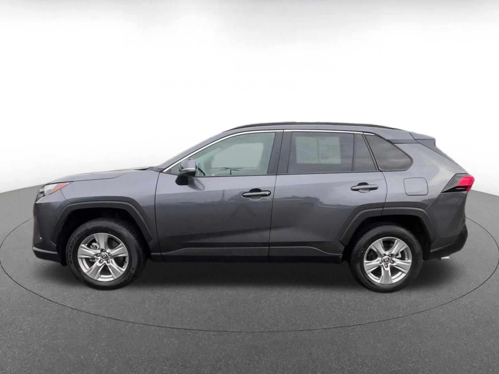 Used 2025 Toyota RAV4 XLE w/ Convenience Package image 9