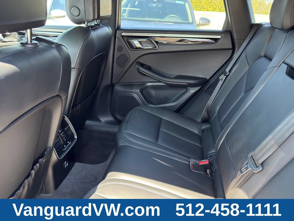 Used 2023 Porsche Macan AWD/4WD image 26