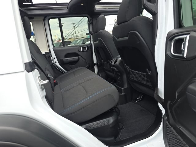Used 2025 Jeep Wrangler Unlimited Rubicon 4xe w/ Safety Group AWD/4WD image 51
