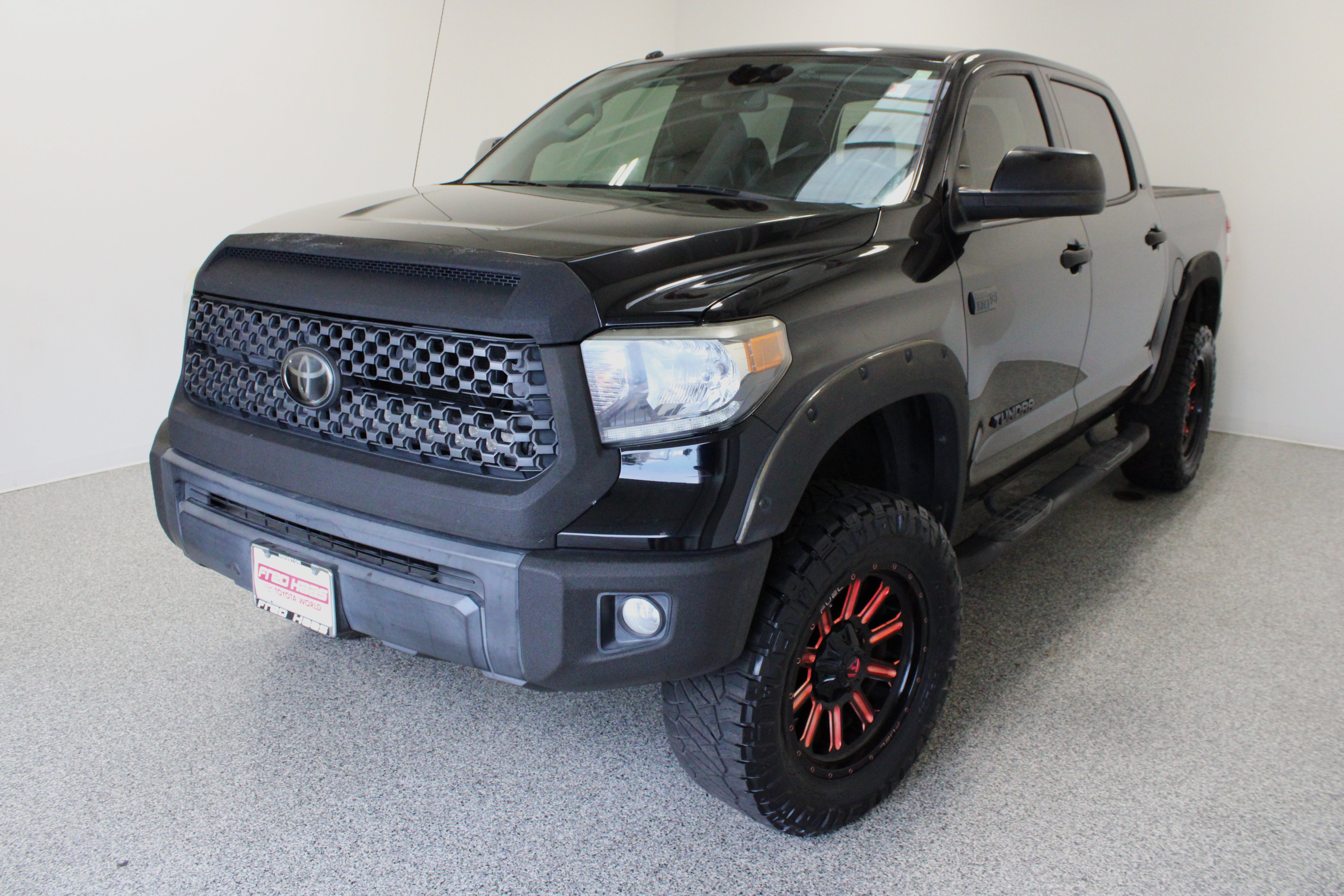 Used 2019 Toyota Tundra SR5 w/ SR5 Upgrade Package AWD/4WD image 2