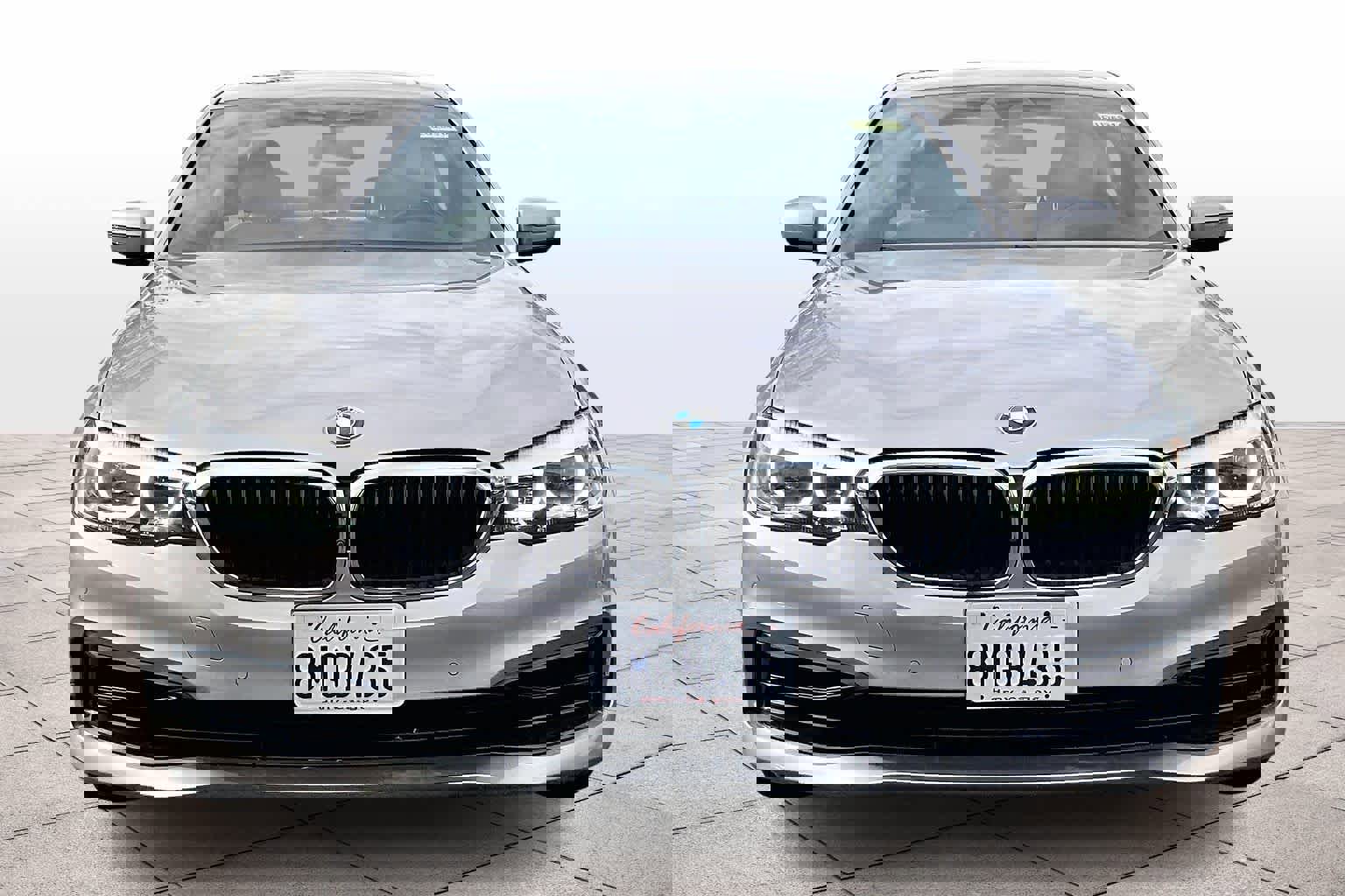 Used 2019 BMW 530i w/ Convenience Package image 3