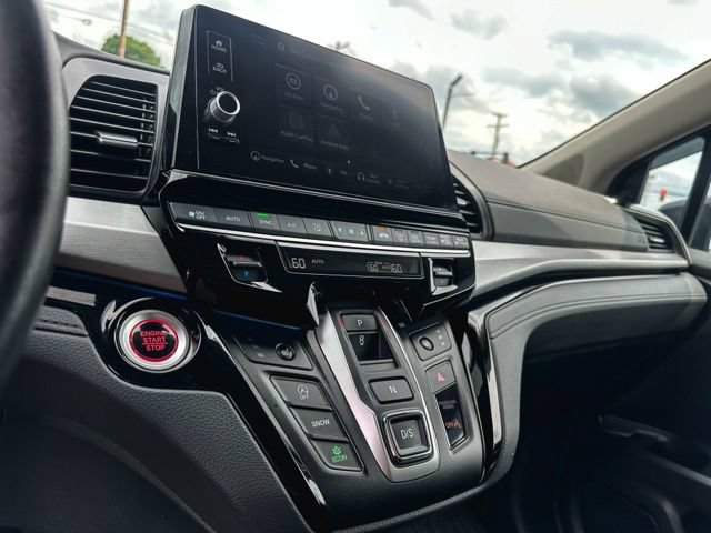 Used 2025 Honda Odyssey Touring image 18