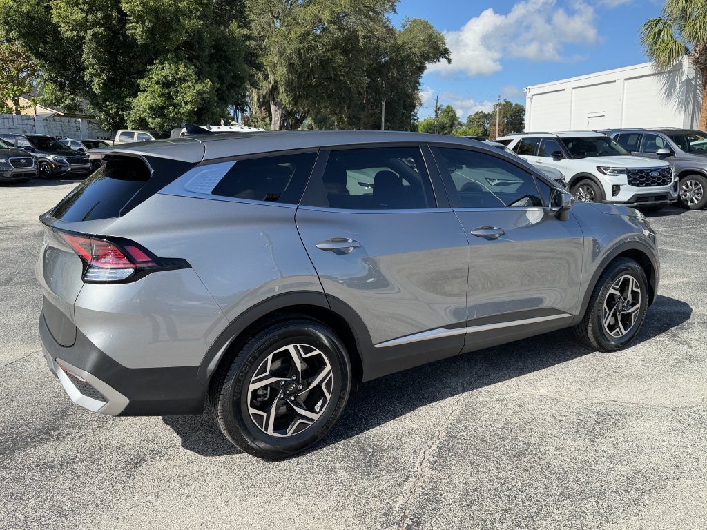 Certified 2025 Kia Sportage LX FWD image 5