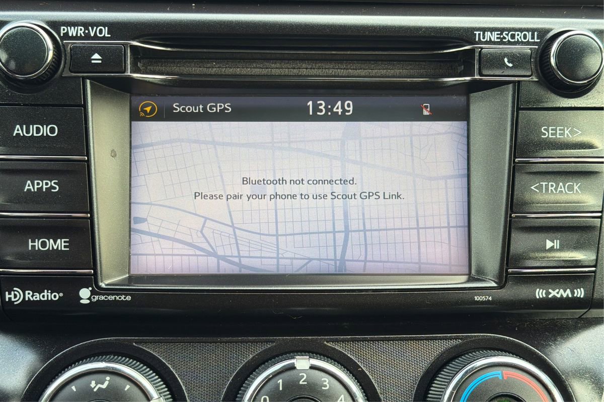 Used 2018 Toyota RAV4 LE w/ All Weather Liner Package image 27