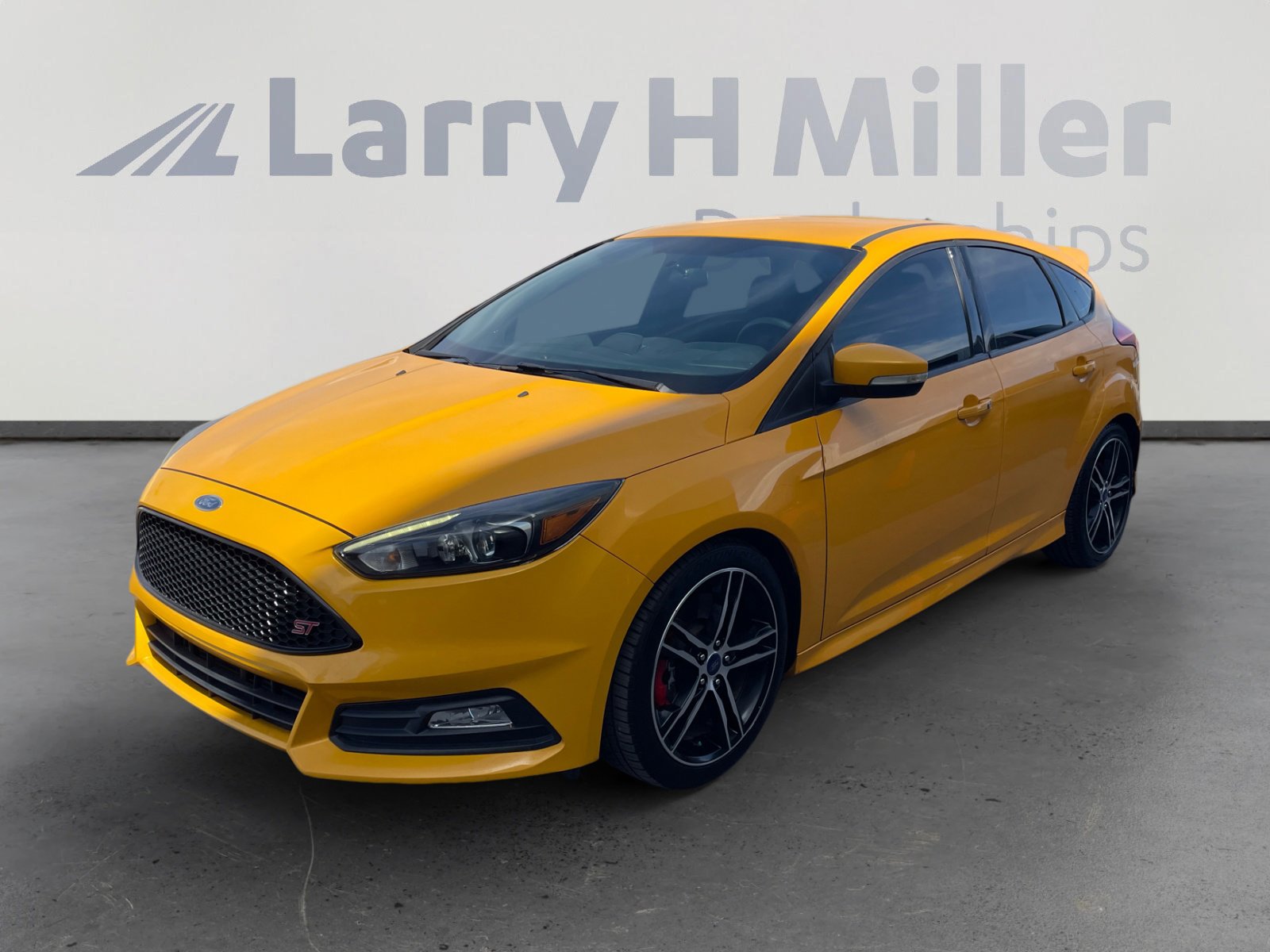 Used 2015 Ford Focus ST w/ Equipment Group 402A image 1