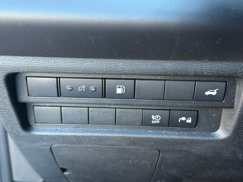 Used 2023 Mitsubishi Outlander SE image 9