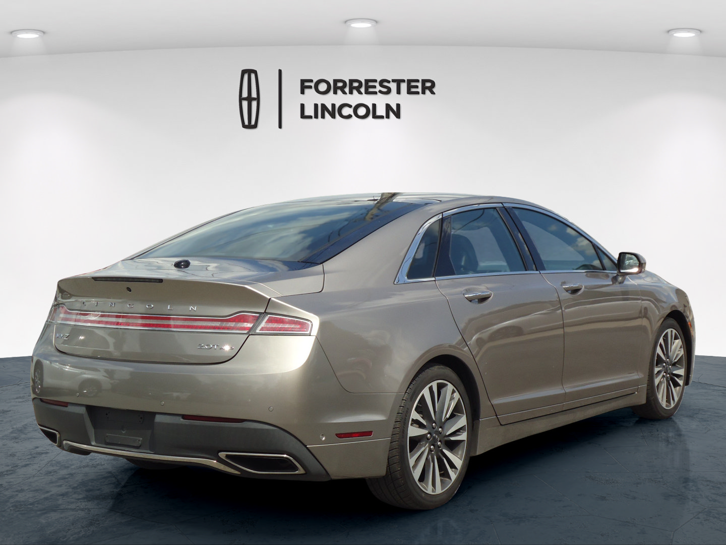 Used 2019 Lincoln MKZ Reserve w/ Luxury Package AWD/4WD image 3